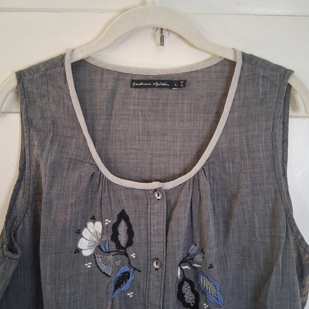 Gudrun Sjoden Gray Sleeveless Organic Cotton Top with Floral Embroidery - Picture 2 of 11